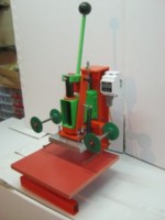 Ручной пресс для тиснения и высечки кожи, картона, кожзамов